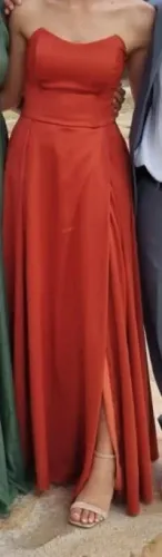 Vestido tomara que caia terracota M