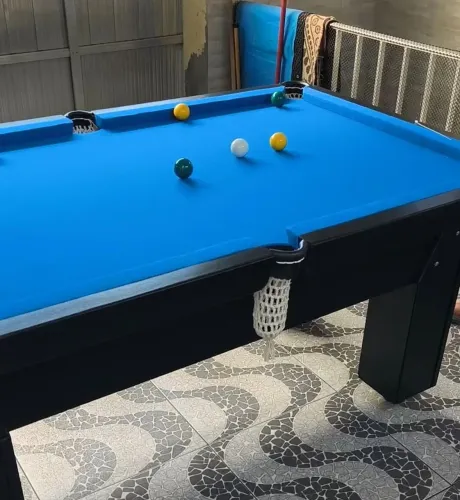 Vendo mesa de sinuca nova.