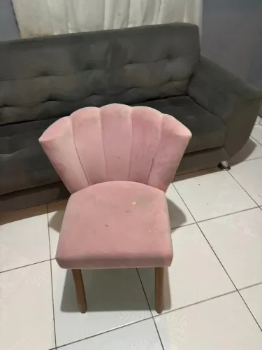Cadeira estilo poltrona