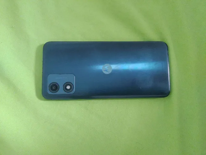 Moto e13