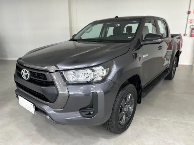 Toyota Hilux CD SR 4X4 2.8 TDI Diesel Aut. 2025