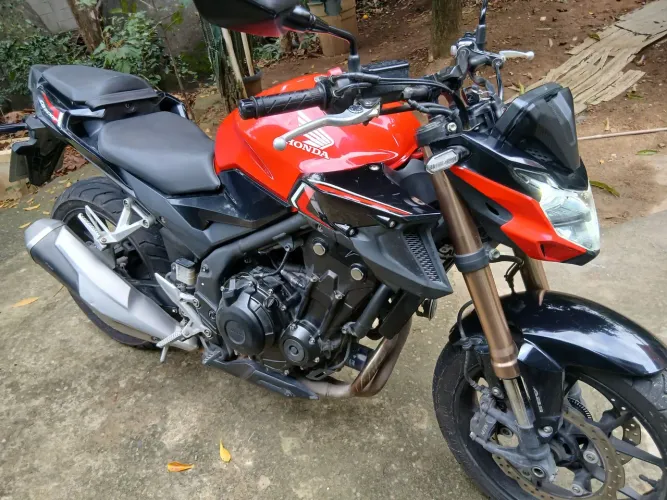 Moto CB 500F
