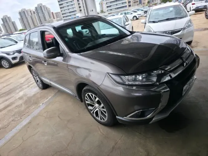 Mitsubishi Outlander 2.0 16V 160cv Aut. 2016