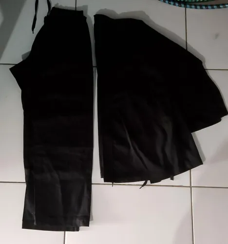 Kimono preto para artes marciais e crianças de 8 a 10 anos