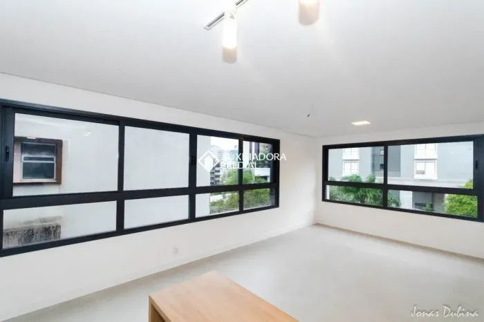 Imóvel para venda possui 82 metros quadrados com 2 quartos em Rio Branco - Porto Alegre - 
