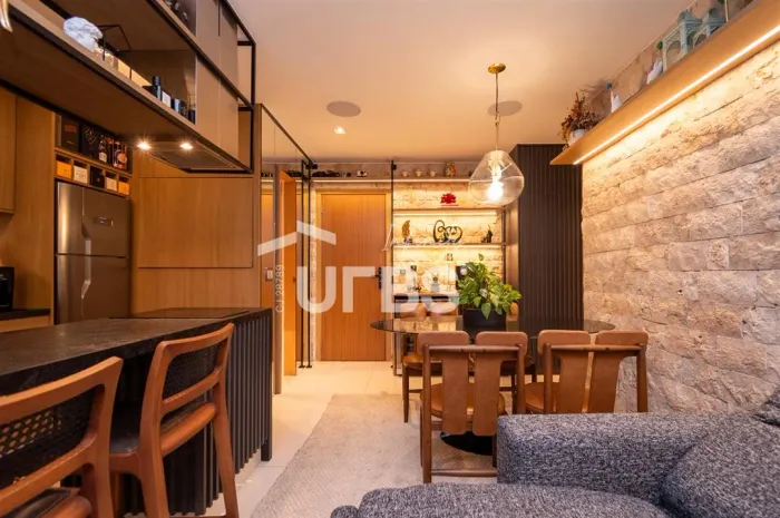 EXCLUSIVO 2 SUÍTES - MOBILIADO e DECORADO - ALTO PADRÃO - BUENO