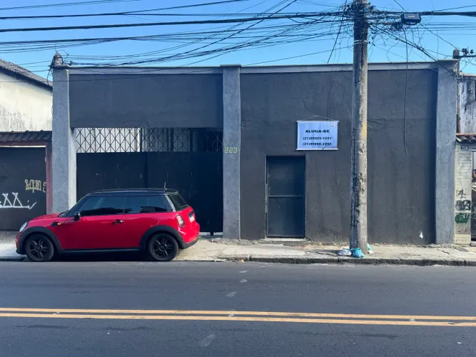 Galpão na Rua Clarimundo de Melo