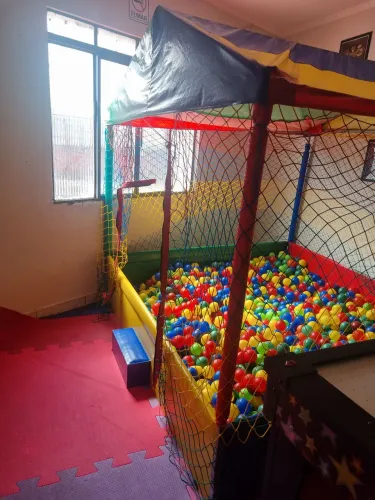 Piscina de bolinha com bolinhas 2x2mt