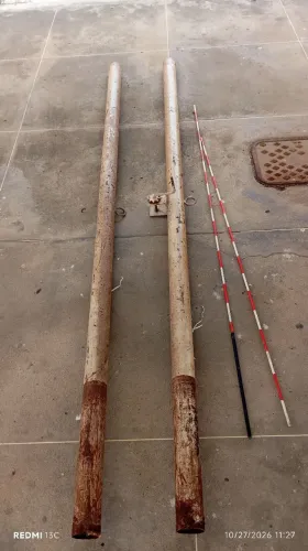 Traves de vôlei e antenas