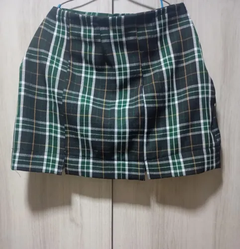 Saia xadrez verde e preta