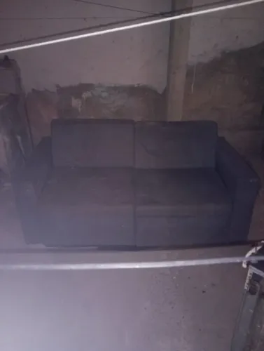 Vendo um sofá 4 lugares . Ele não funciona como cama .