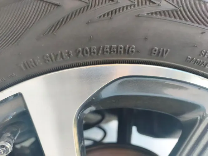 Pneus Goodyear 205 55 R16 91v