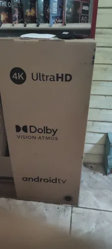 tv Philips 4k androide 50 polegadas na caixa.