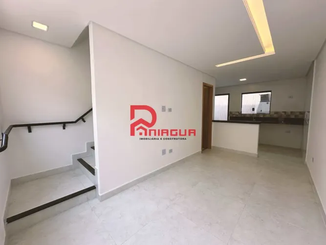 Casa de Condomínio com 2 quartos, Balneário Maracanã, Praia Grande - R$ 340 mil, Cod: 7022