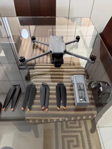 DRONE DJI AIR 3 STANDARD - IMPECÁVEL