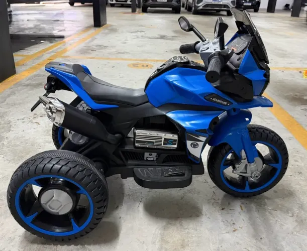 Moto elétrica infantil