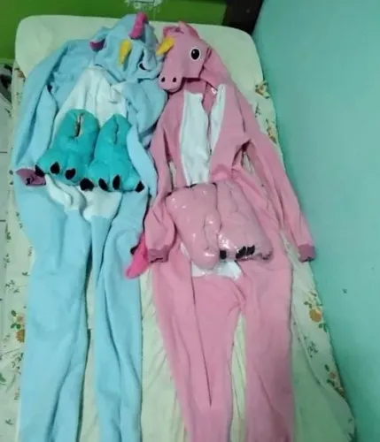 Pijama de unicórnio 