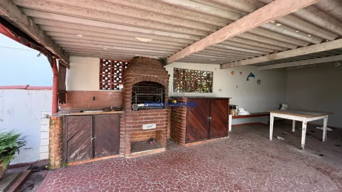Casa para vender 3 quartos com edícula Macuco Santos/SP