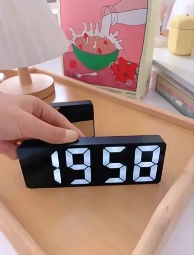 Relógio Digital De Mesa USB E Pilha Com Despertador Data E Temperatura Linha Premium