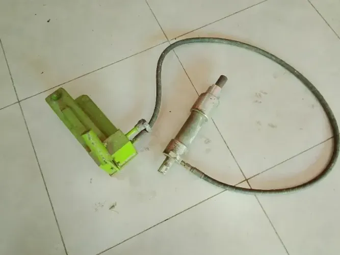 Esticador para funileiro em perfeito funcionamento