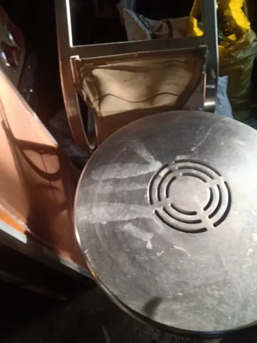 Mesa toda em alumínio