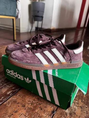 Tênis Adidas Spezial Sporty and Rich