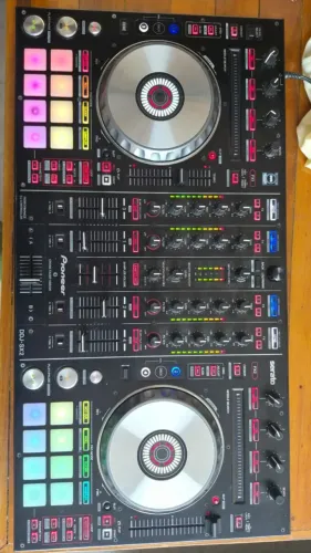 Controlador DJ Pioneer DDJ-SX2 4 Canais