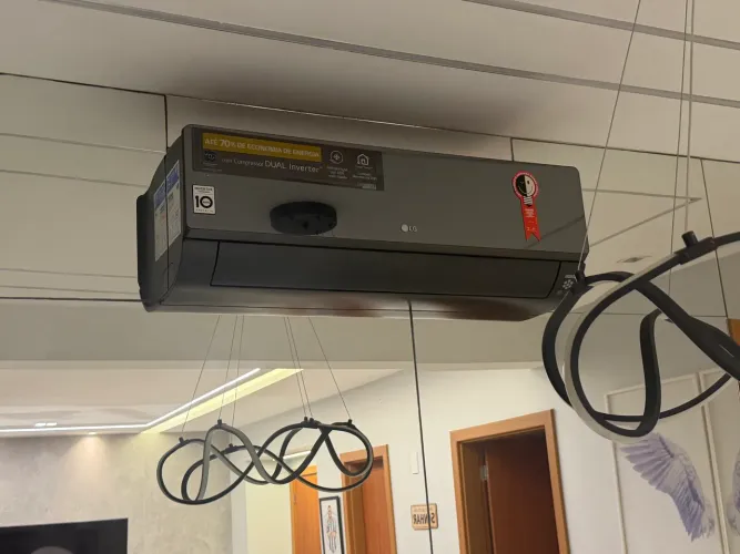 Split LG Cinza 12000 Btus