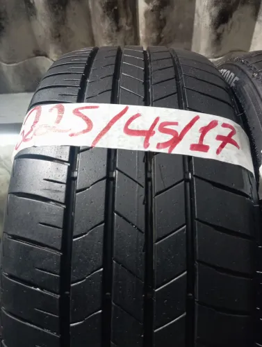 Pneu bridgestone aro 17 medida 225/45/17