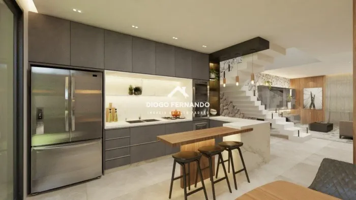 Casa à Venda com 3 Dormitórios e Energia Solar no Campeche