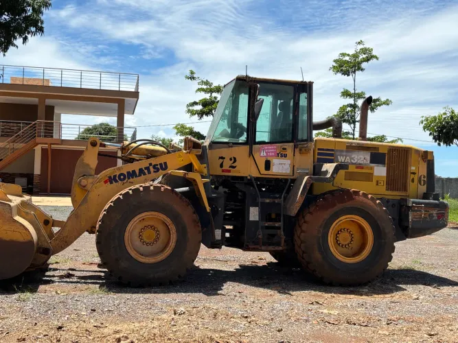 Pá carregadeira Wa 320 Komatsu