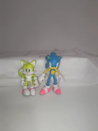 sonic e tails jakks pacific neon