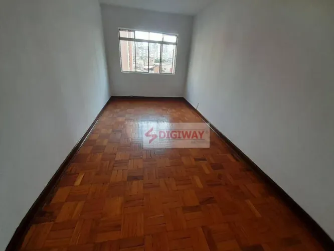 Apartamento de 1 dormitório grande, 90 m2 privativos, próximo de amplo comércio e transpor
