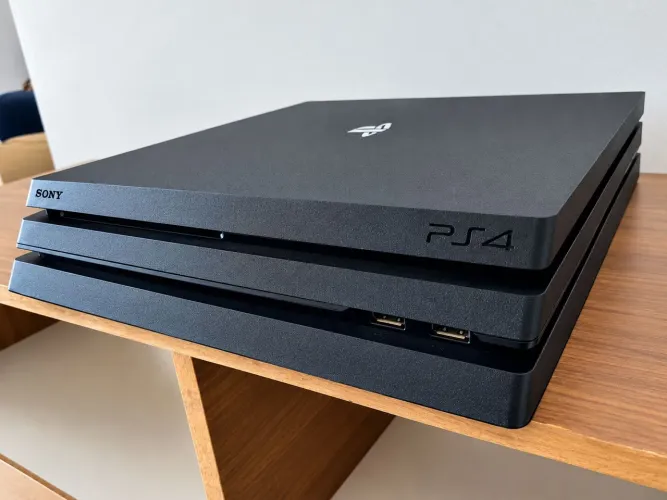 Play station 4 pro