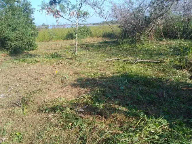 Terreno de 450m2 de Esquina com Vista para o Lago