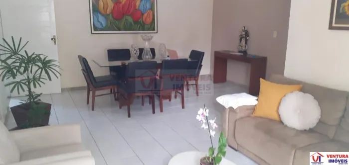Casa à Venda em Jardim Atlântico