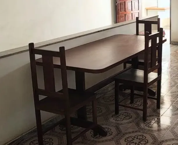 Mesa com 4 Cadeiras