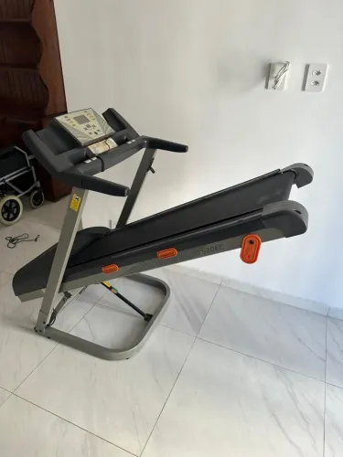 Esteira ergométrica athletic advanced 520EE