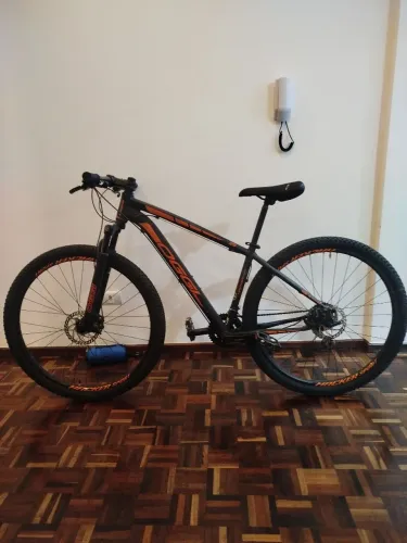 Bicicleta Oggi Hacker Sport aro 29
