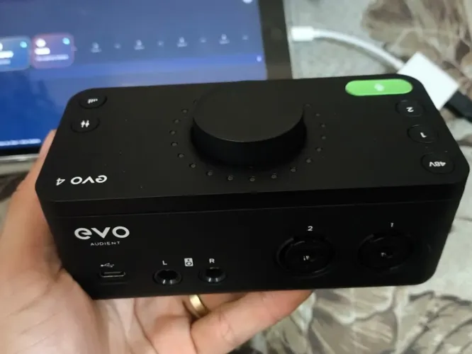 Interface de áudio Audient Evo4
