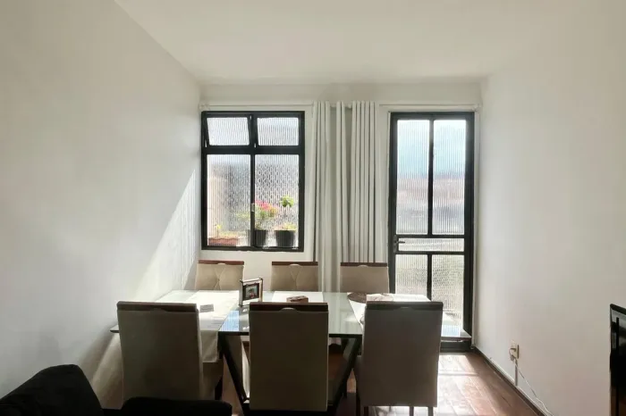 Apartamento à Venda - Sagrada Família, 4 Quartos, 90 m2
