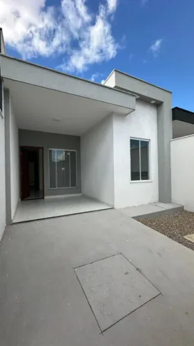 Vendo Casa em Nova Esperança, Loteamento Santa Julia: 2 quartos, suíte, sala ampla