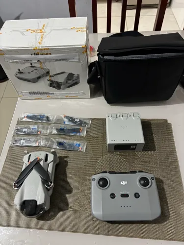 Drone dji mini 3
