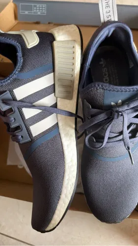Tênis adidas NMD R1