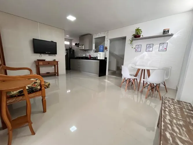 Imóvel para aluguel com 240 metros quadrados com 3 quartos em Enseada Azul - Guarapari - E