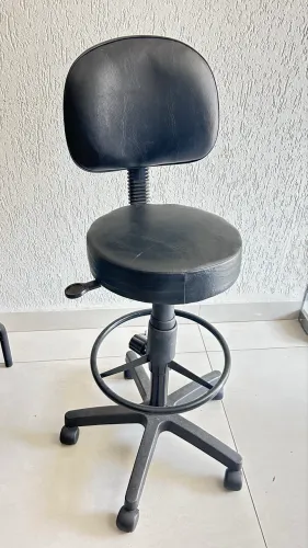 Cadeira giratória alta