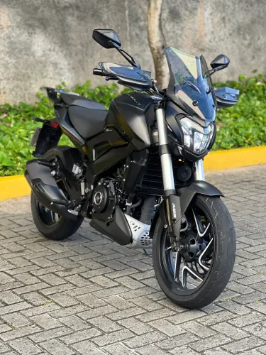 Dominar 400