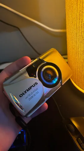 Câmera Analógica Olympus MJU II Stylus Epic Zoom 80 DLX