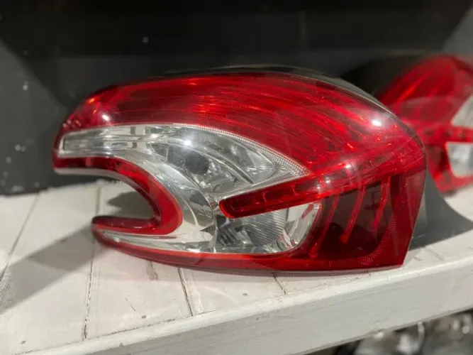 Lanterna Traseira Direita Peugeot 208 2013 2014 2015 2016 2017 2018 2019 Original