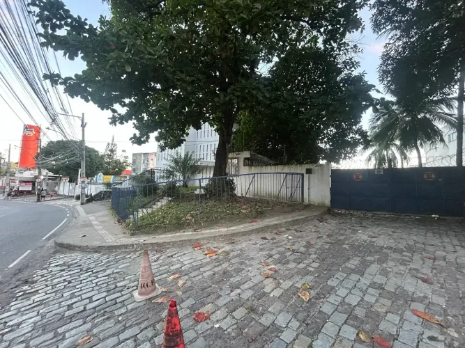 Prédio Comercial para Locação em Salvador | Próximo ao CAB